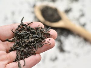 nilgiri tea dry leaves